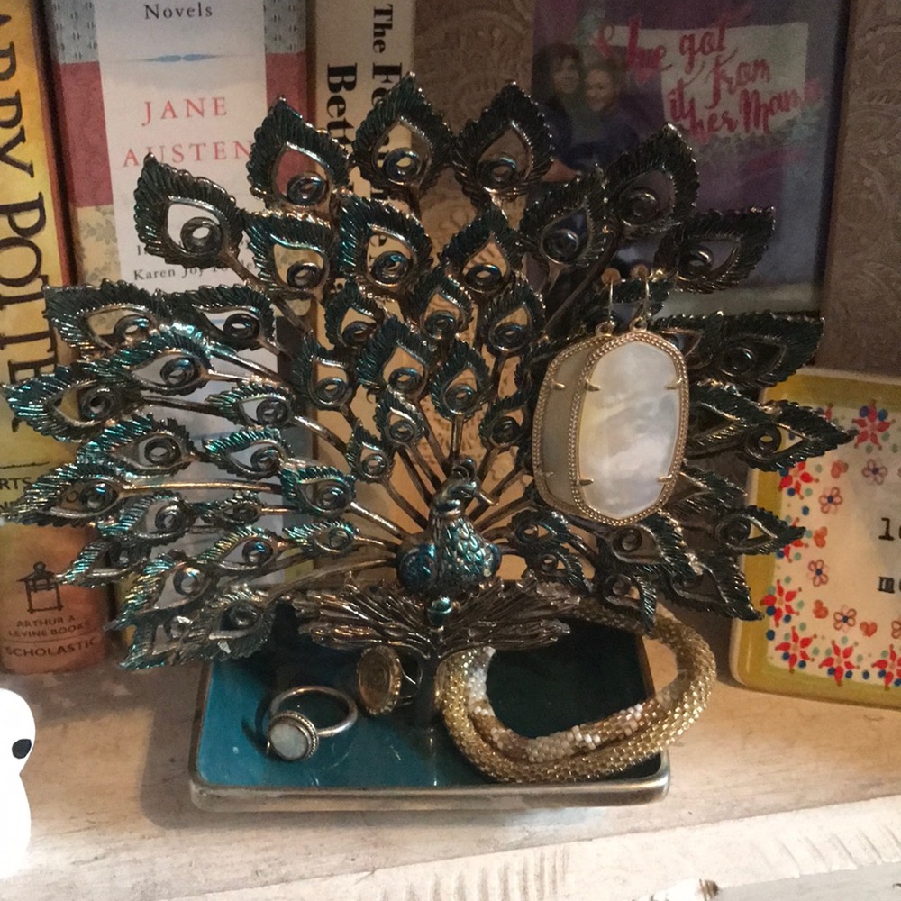 Lucky Brand earring jewelry catchall